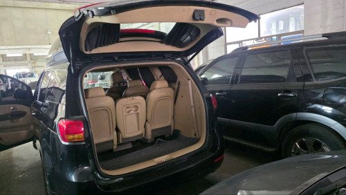 Kia carnival 2015 Limousine
