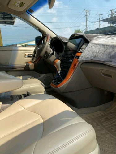 Lexus 300 01ប៉ុង1ខ្ចី