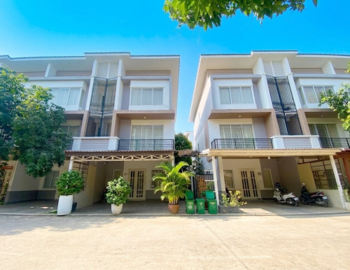 Link Villa LC2 for Sale  (Mercurean)