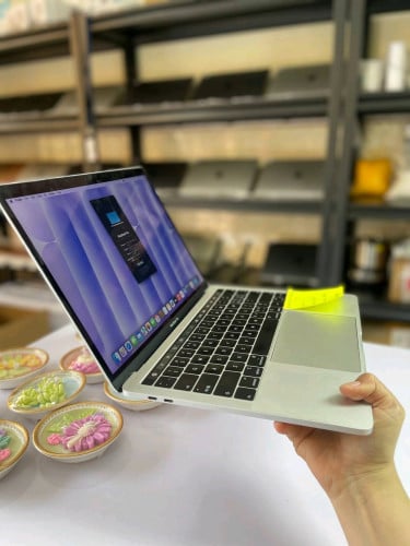 Macbook Pro Year2019 Touch Bar