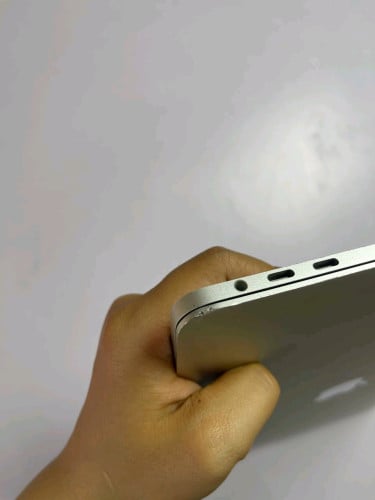 Macbook Pro Year2019 Touch Bar