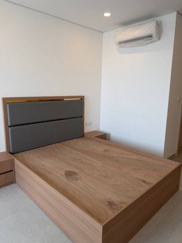 New condo nice decor high floor