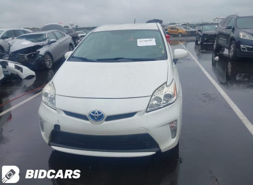 Prius 2015 Option3 ក្នុងលឿង 13ម៉ឺនម៉ាយ