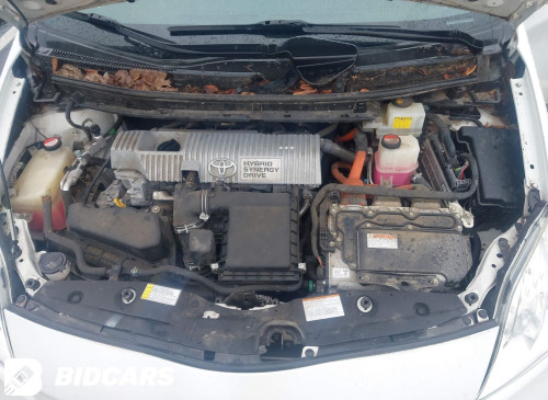 Prius 2015 Option3 ក្នុងលឿង 13ម៉ឺនម៉ាយ