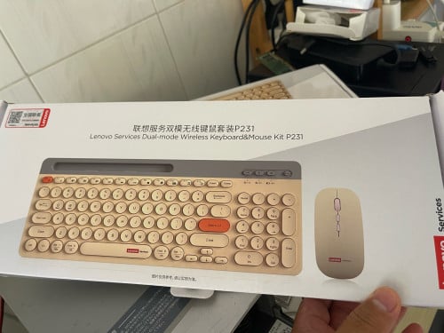 Rechargeable wireless keyboard + Mouse Lenovo P231