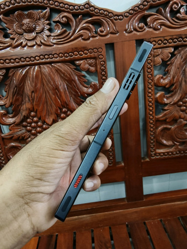 Redmagic 8pro 12g/256g Global(វៃដូរបាន)👉$295