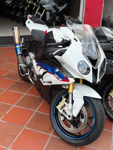 S1000rr ក្រដាស់ពន្ធ​