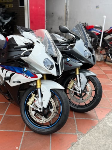 S1000rr ក្រដាស់ពន្ធ​