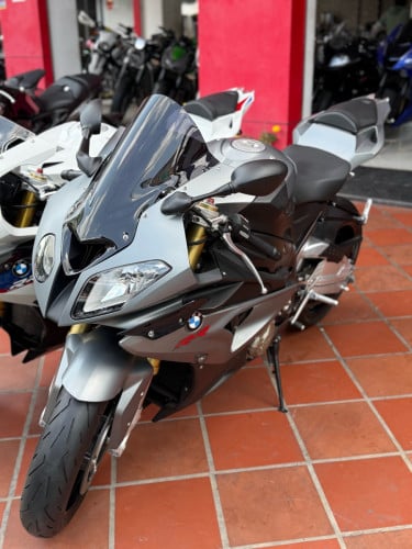 S1000rr ក្រដាស់ពន្ធ​