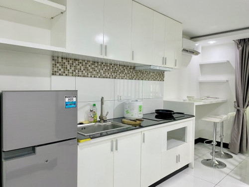 Special Offer 1 Bedroom Apartment In BKK3 With Pool and Gym