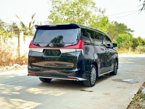 TOYOTA ALPHARD 2016 Hybrid Full ពណ៌ខ្មៅ ក្នុងខ្មៅ (Upgrade Lexus LM350)