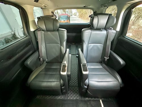 TOYOTA ALPHARD 2016 Hybrid Full ពណ៌ខ្មៅ ក្នុងខ្មៅ (Upgrade Lexus LM350)