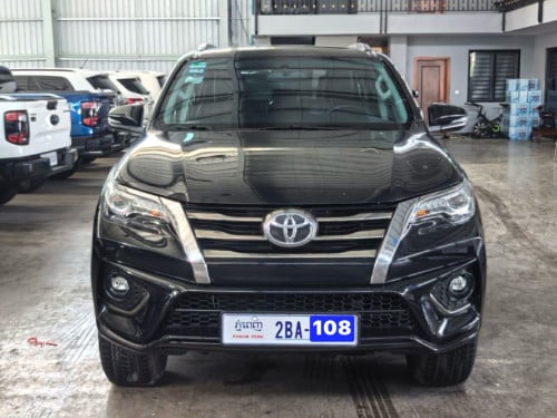 Toyota Fortuner 2020 TRD Full option ឆ្វេងសុីនចូលតាមករុមហ៊ុន Toyota