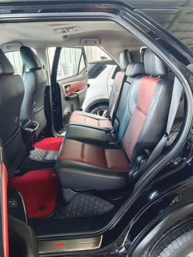 Toyota Fortuner 2020 TRD Full option ឆ្វេងសុីនចូលតាមករុមហ៊ុន Toyota