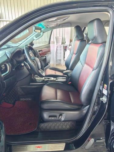Toyota Fortuner 2020 TRD Full option ឆ្វេងសុីនចូលតាមករុមហ៊ុន Toyota