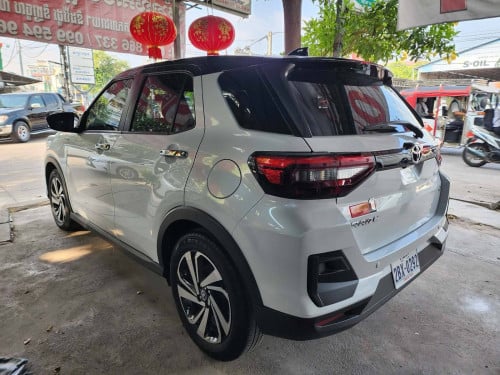 Toyota Raize ឆ្នាំ023