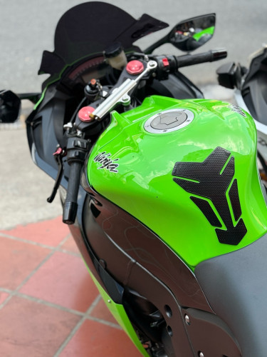 Zx10r ក្រដាស់ពន្ធ​ បញ្ចុះតម្លៃ​ពិសេស​