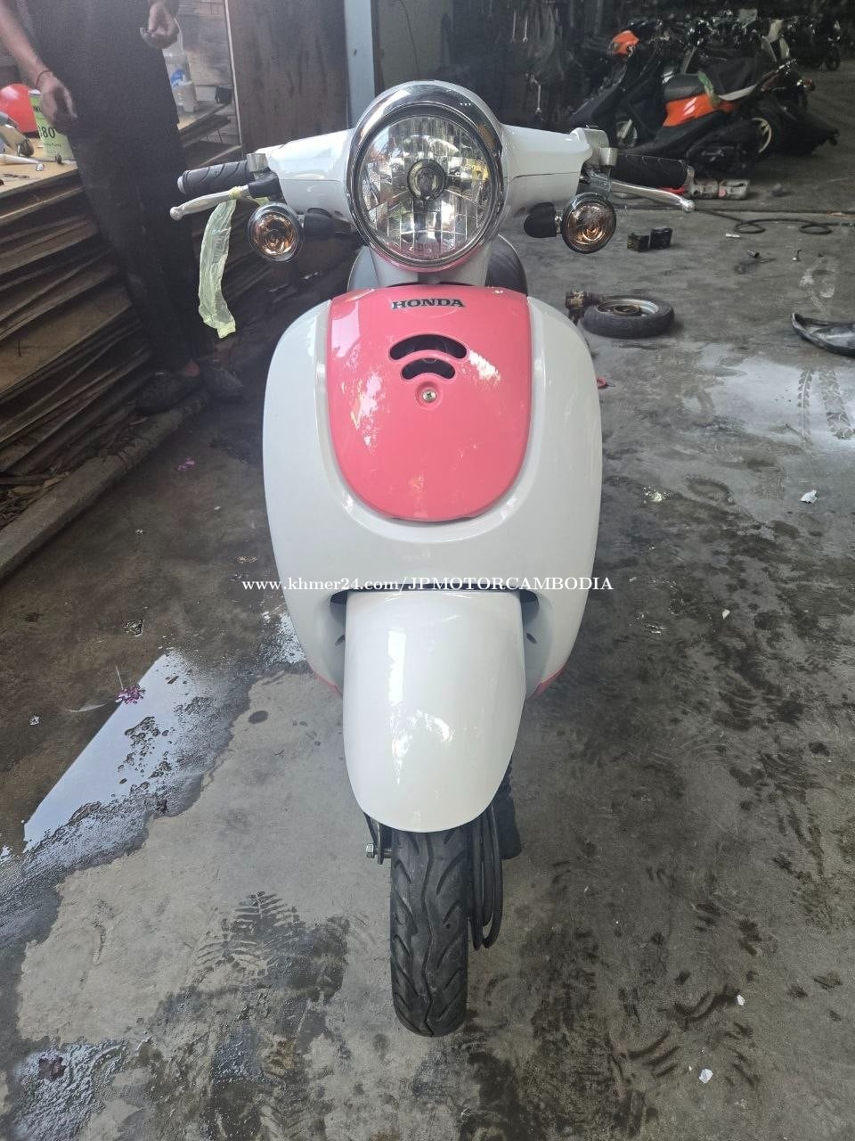Honda Giornoម៉ូដែលឆ្នាំ ២០១១ពីប្រទេសជប៉ុន ឯកសារពន្ធ