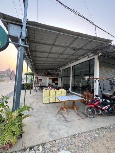 ផ្ទះលក់2ល្វែងផ្លូវកែង