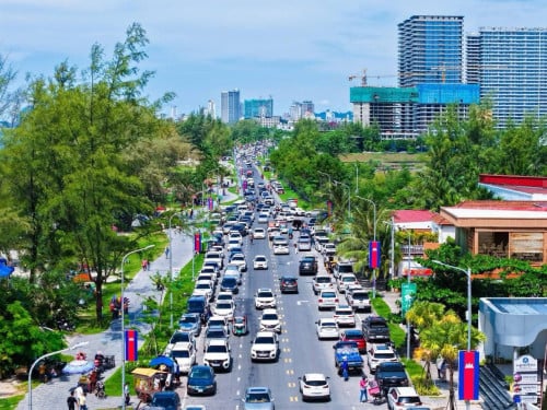 ដីលក់ ក្បែឆ្នេរ អូត្រេះចុះ 6000$ តែ 19111