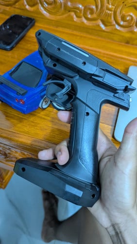 ឡានដែកអាចបញ្ជាបាន