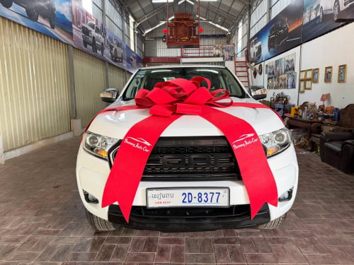 ឡានស្អាត​លក់នៅ​សៀមរាប​022 ម៉ាស៊ីន​2.2