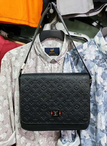 ប្រម៉ូសិន ចុះតំលៃពី 10%-35%កាបូបស្ពាយ សាកាដូ ប្រុសស្រី ស្អាតៗ​ ពេញនិយម