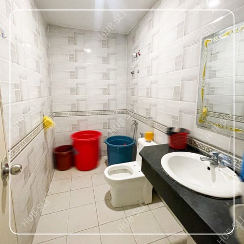 បញ្ចុះតម្លៃសល់ 36,000$ មានថែមសម្ភារៈ sofa closet and AC if want