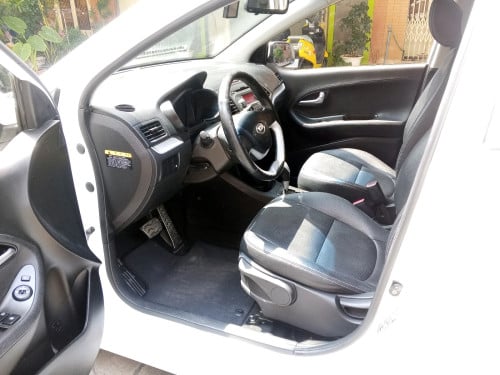 ឡានស្អាតសេរីខ្ពស់តំលៃធូ Kia morning 013 f sports