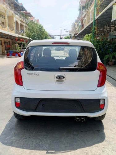 ឡានស្អាតសេរីខ្ពស់តំលៃធូ Kia morning 013 f sports