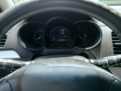 ឡានស្អាតសេរីខ្ពស់តំលៃធូ Kia morning 013 f sports
