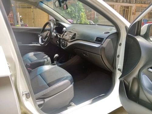 ឡានស្អាតសេរីខ្ពស់តំលៃធូ Kia morning 013 f sports