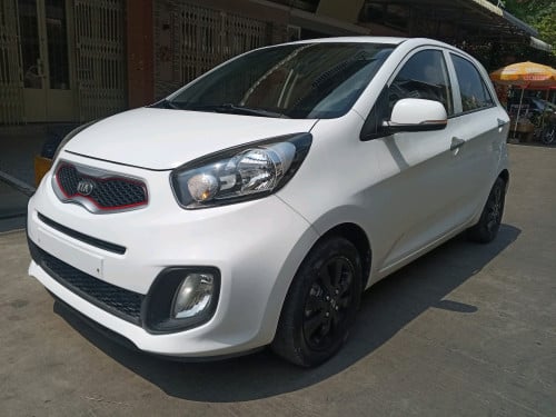 ឡានស្អាតសេរីខ្ពស់តំលៃធូ Kia morning 013 f sports