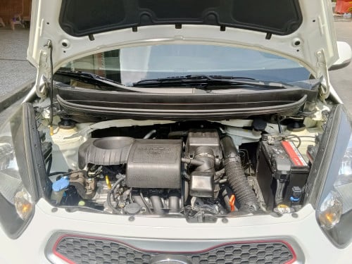 ឡានស្អាតសេរីខ្ពស់តំលៃធូ Kia morning 013 f sports