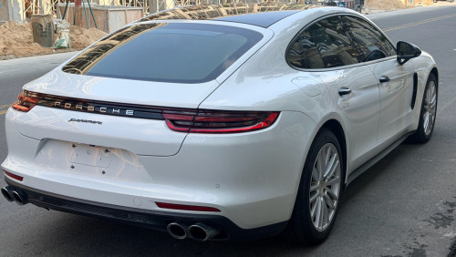ថ្មីខ្លាំង PORSCHE PANAMERA