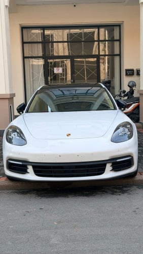 ថ្មីខ្លាំង PORSCHE PANAMERA