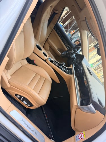 ថ្មីខ្លាំង PORSCHE PANAMERA