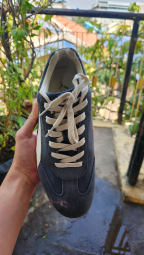 លក់ Puma SpeedCat Size 42 ពណ៍ប្រផេះ