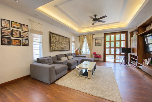 វីឡាឃ្វីន Queen Villa ក្នុងបុរី Moon Town (ដួងងៀប៣)