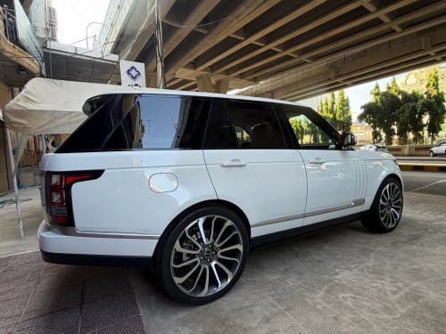 មេ​ឡាន​ RANGE ROVER HSE Supercharge 2014 ថ្មី​ដាច់​ ថ្មាំ​ស៊ី​ន​មួយ​ជុំ​ និង​ 059300​ Miles ស៊ី​ន​