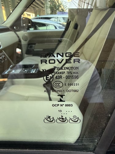 មេ​ឡាន​ RANGE ROVER HSE Supercharge 2014 ថ្មី​ដាច់​ ថ្មាំ​ស៊ី​ន​មួយ​ជុំ​ និង​ 059300​ Miles ស៊ី​ន​