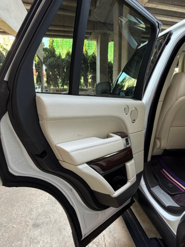 មេ​ឡាន​ RANGE ROVER HSE Supercharge 2014 ថ្មី​ដាច់​ ថ្មាំ​ស៊ី​ន​មួយ​ជុំ​ និង​ 059300​ Miles ស៊ី​ន​