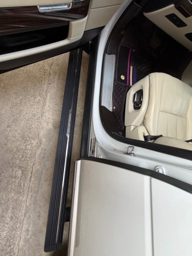 មេ​ឡាន​ RANGE ROVER HSE Supercharge 2014 ថ្មី​ដាច់​ ថ្មាំ​ស៊ី​ន​មួយ​ជុំ​ និង​ 059300​ Miles ស៊ី​ន​