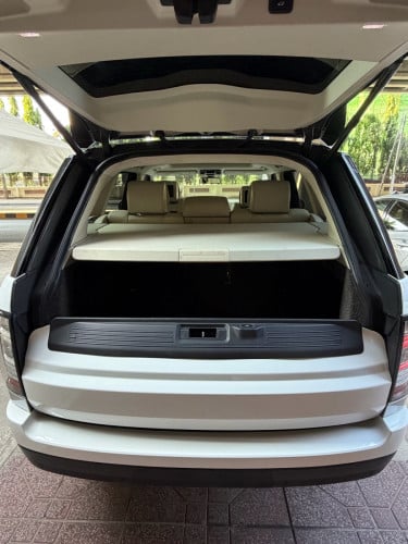 មេ​ឡាន​ RANGE ROVER HSE Supercharge 2014 ថ្មី​ដាច់​ ថ្មាំ​ស៊ី​ន​មួយ​ជុំ​ និង​ 059300​ Miles ស៊ី​ន​