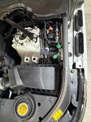 មេ​ឡាន​ RANGE ROVER HSE Supercharge 2014 ថ្មី​ដាច់​ ថ្មាំ​ស៊ី​ន​មួយ​ជុំ​ និង​ 059300​ Miles ស៊ី​ន​