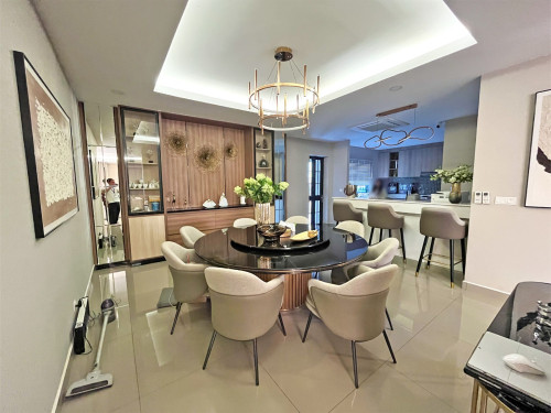 🏠 វីឡាឃ្វីន កែង (Queen Villa) ក្នុងបុរី ជីបម៉ុង 598​ ផ្លូវឯកឧត្តមជាសុផារ៉ា