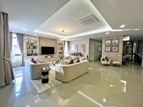 🏠 វីឡាឃ្វីន កែង (Queen Villa) ក្នុងបុរី ជីបម៉ុង 598​ ផ្លូវឯកឧត្តមជាសុផារ៉ា