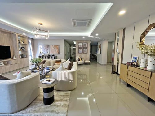 🏠 វីឡាឃ្វីន កែង (Queen Villa) ក្នុងបុរី ជីបម៉ុង 598​ ផ្លូវឯកឧត្តមជាសុផារ៉ា