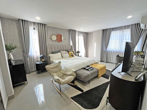 🏠 វីឡាឃ្វីន កែង (Queen Villa) ក្នុងបុរី ជីបម៉ុង 598​ ផ្លូវឯកឧត្តមជាសុផារ៉ា
