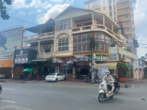 ផ្ទះសម្រាប់ជួល ឬលក់/ Villa for Rent or Saleទីតាំង៖សង្កាត់បឹងកក់ទី2 ខណ្ឌទួលគោក/ Location: in  BKK2 Tk